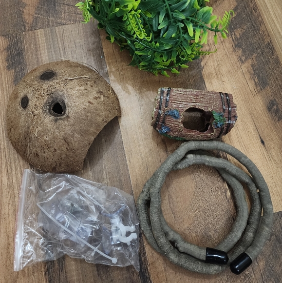 Hercocci Lizard, Spider, Snake, Chameleon or Other Reptile Habitat Kit, NWT - Picture 2 of 5